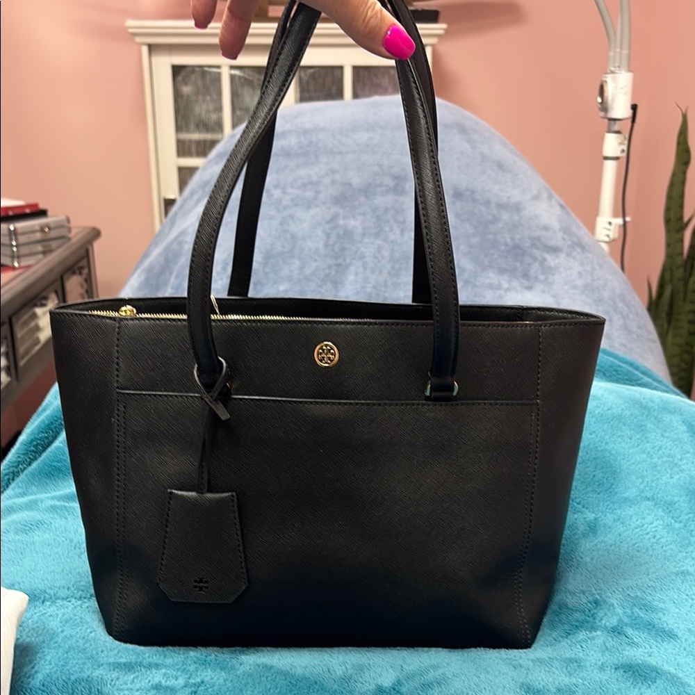 NWOT Tory Burch black Saffiano leather satchel